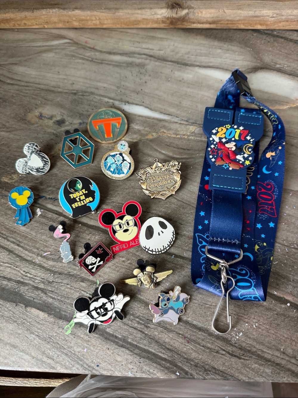 Disney Blue 2017 Mickey & Friends Pin Lanyard Set